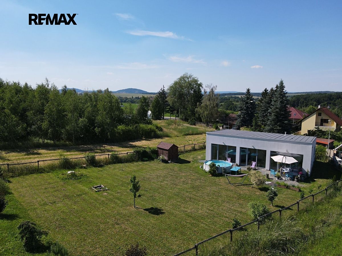 Prodej rodinného domu 85 m², pozemek 900 m² – fotografie 2