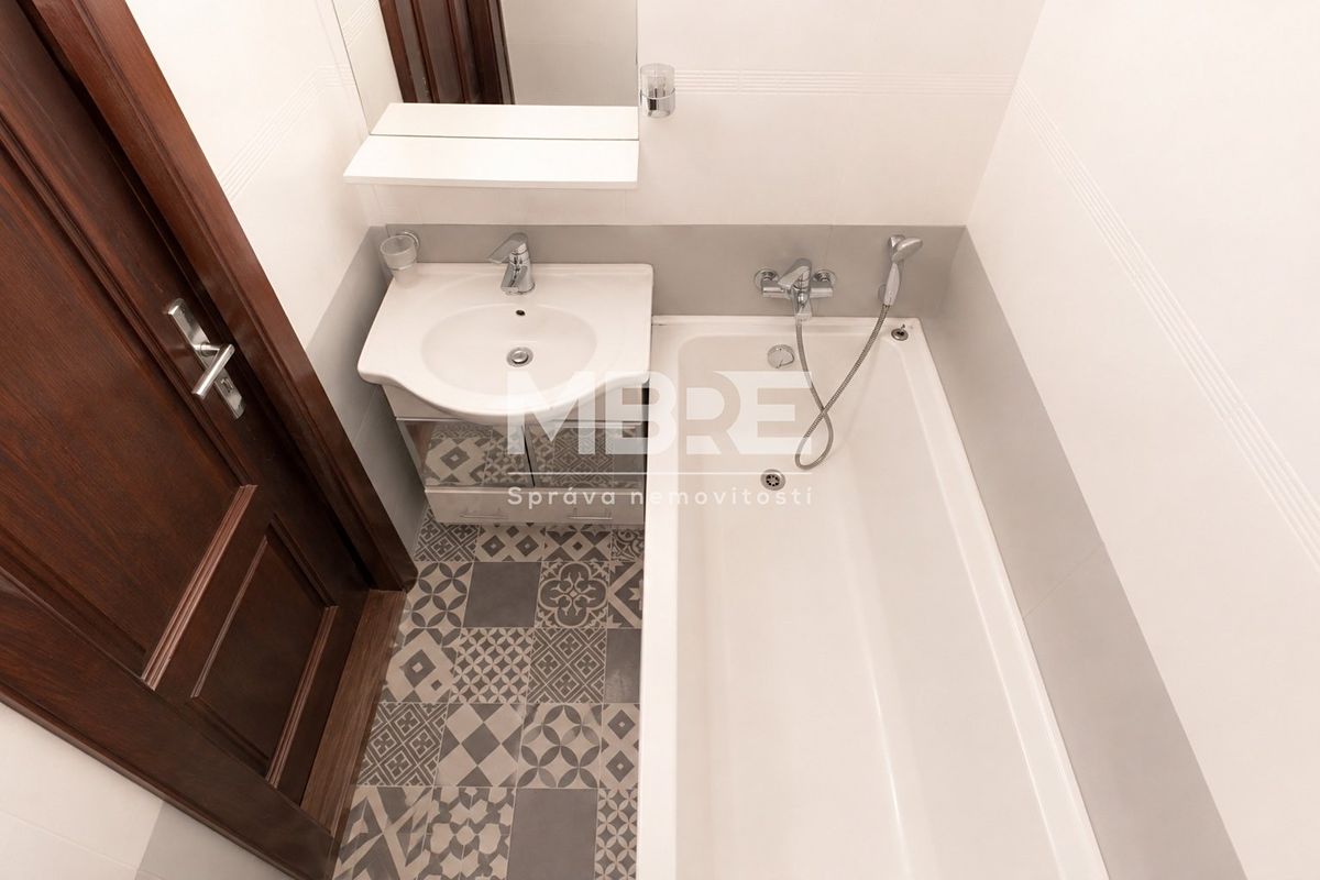 Pronájem bytu 2+1 52 m² – fotografie 5