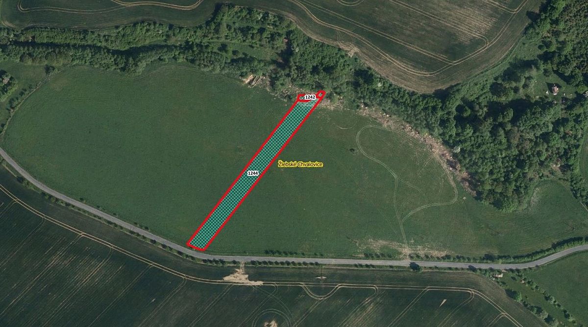 Prodej pole 3358 m²