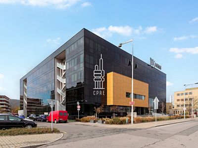 Pronájem kanceláře 500 m²