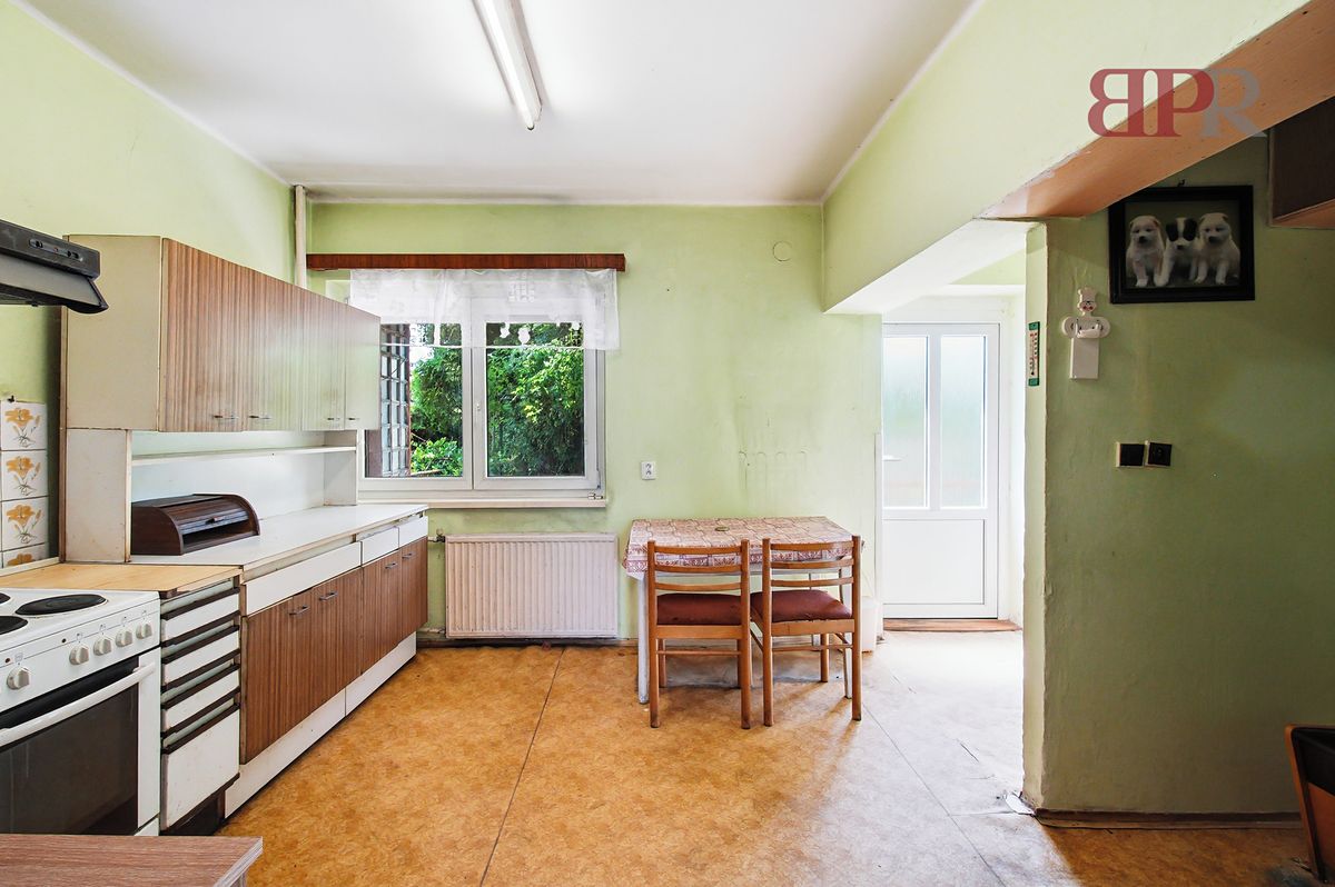 Prodej rodinného domu 181 m², pozemek 722 m² – fotografie 4