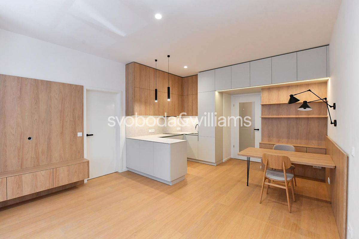 Pronájem bytu 3+kk 87 m²