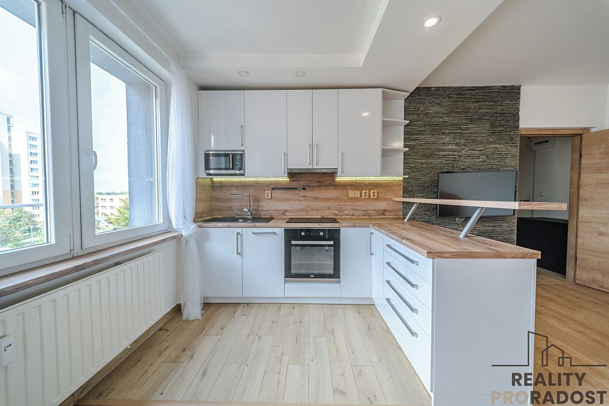 Pronájem bytu 2+kk 38 m²