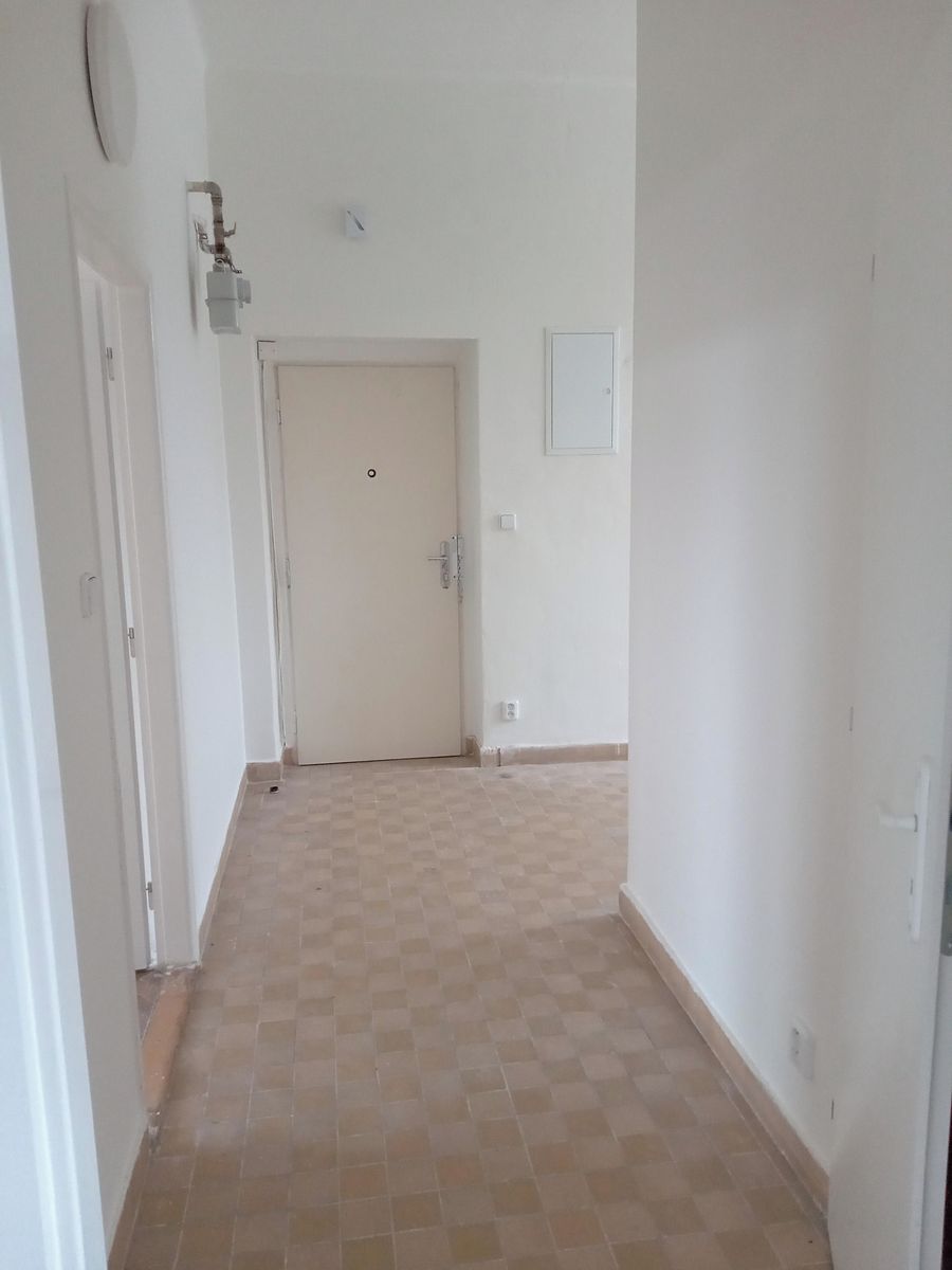 Pronájem bytu 2+1 69 m² – fotografie 2