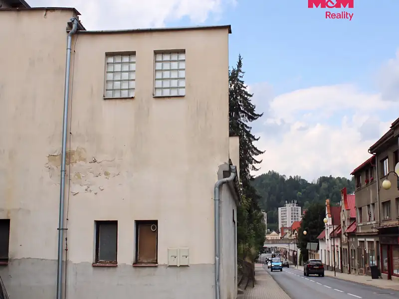 Pronájem obchodního prostoru 33 m², Železný Brod – náhled fotky 3