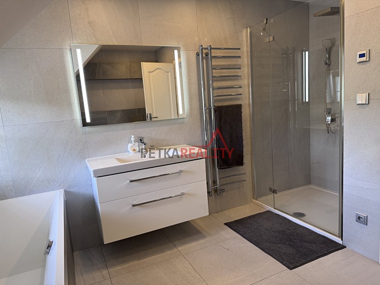 Prodej domu, 188 m² (29 z 38)