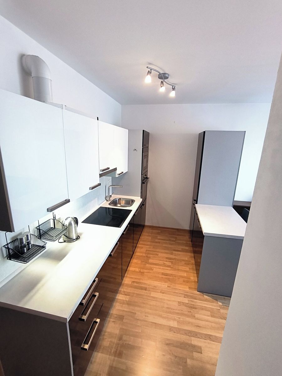Pronájem bytu 2+kk 43 m² – fotografie 2