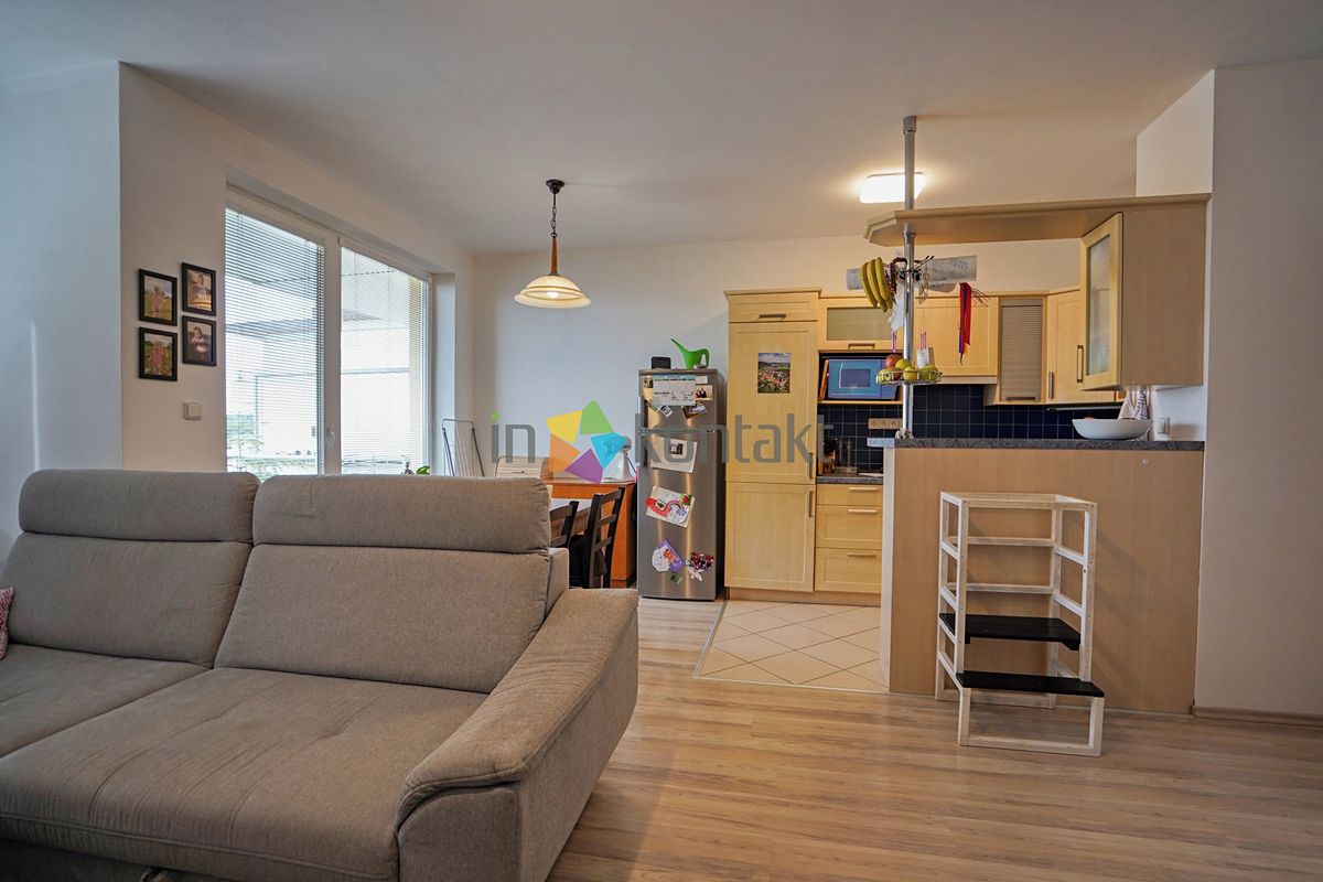 Pronájem bytu 3+kk 82 m² – fotografie 4