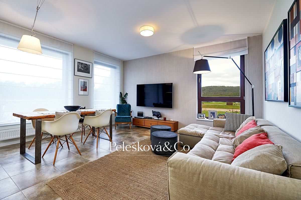 Pronájem bytu 3+kk 64 m²