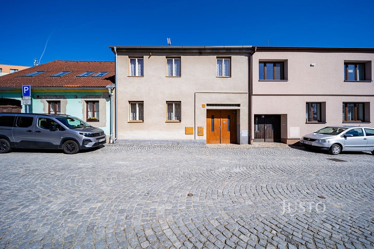 Prodej rodinného domu 113 m², pozemek 190 m² – fotografie 2