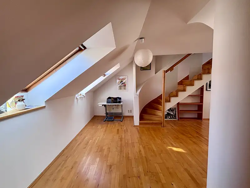 Prodej bytu 4+1 138 m², Praha – náhled fotky 3