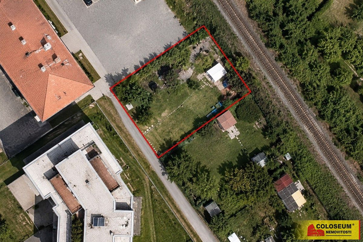 Prodej zahrady 398 m²