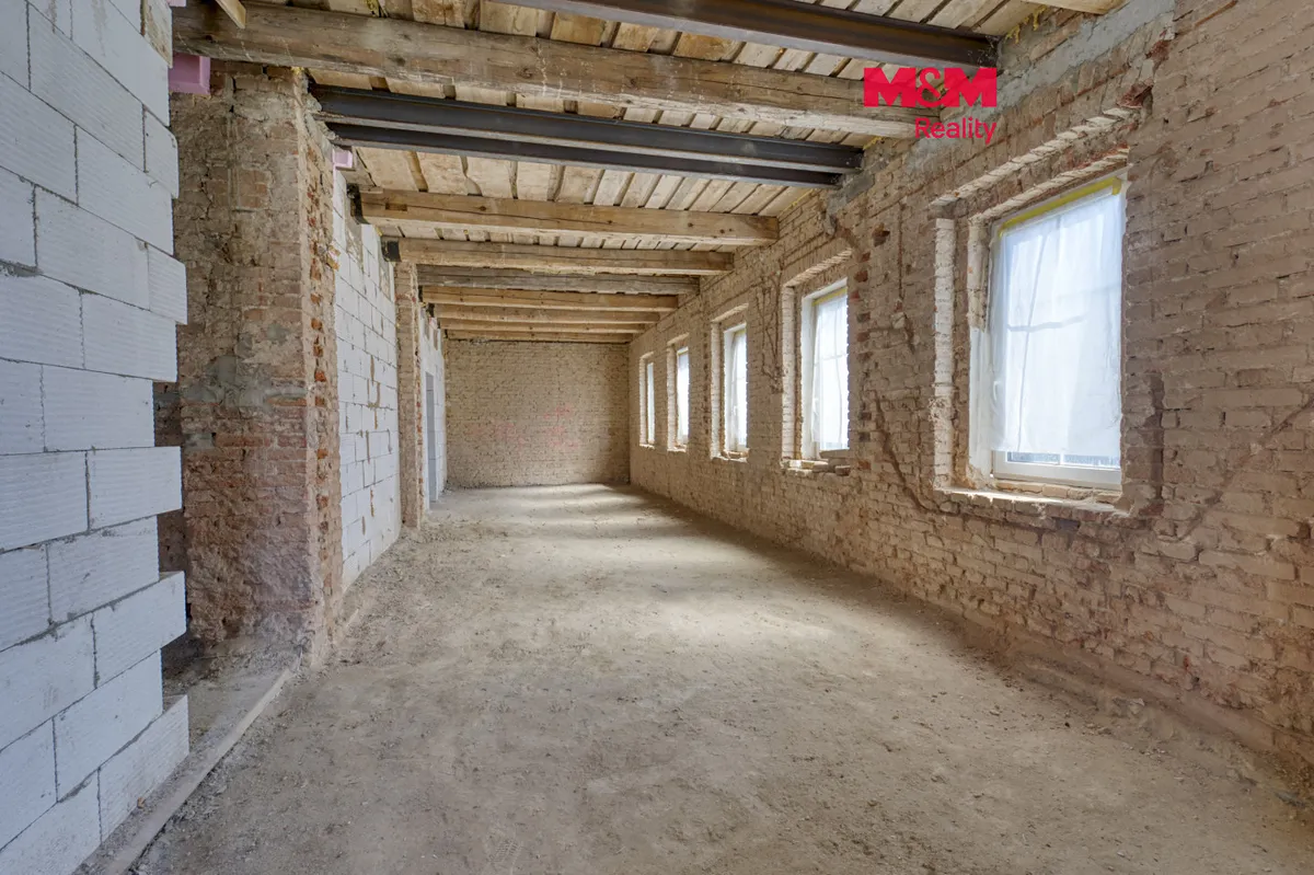 Prodej rodinného domu 430 m², pozemek 290 m²