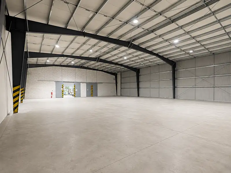Pronájem výrobní haly, prostoru 2500 m², Červená Řečice – náhled fotky 2