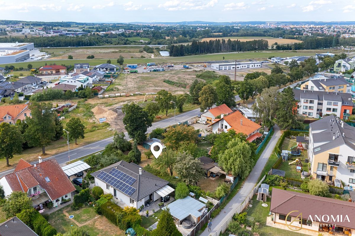 Prodej stavebního pozemku 756 m² – fotografie 2