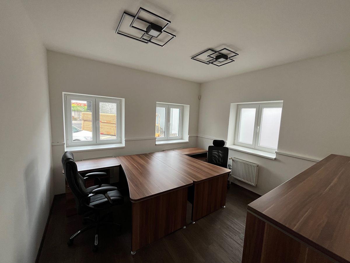 Pronájem kanceláře 88 m² – fotografie 3