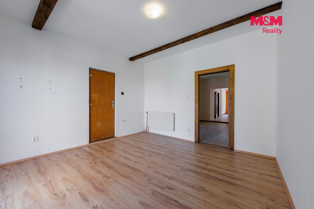 Prodej rodinného domu 183 m², pozemek 800 m² – fotografie 4