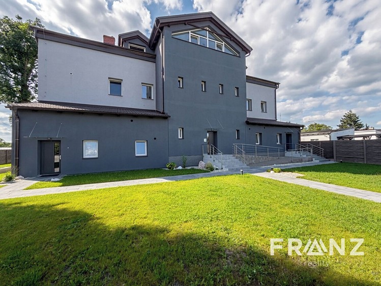 Pronájem bytu 2+1, 75 m² (17 z 21)