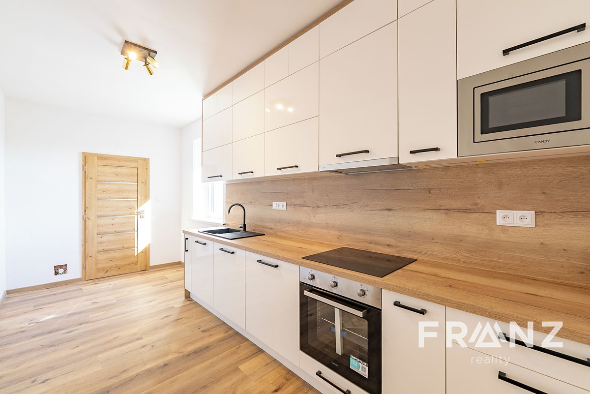 Pronájem bytu 3+1 94 m²