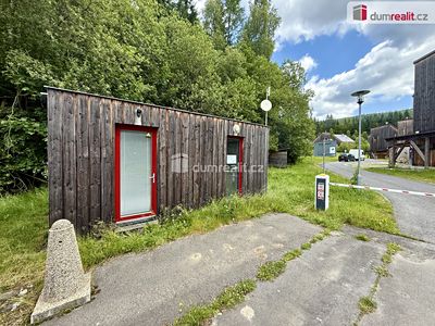 Prodej komerčního pozemku 450 m²