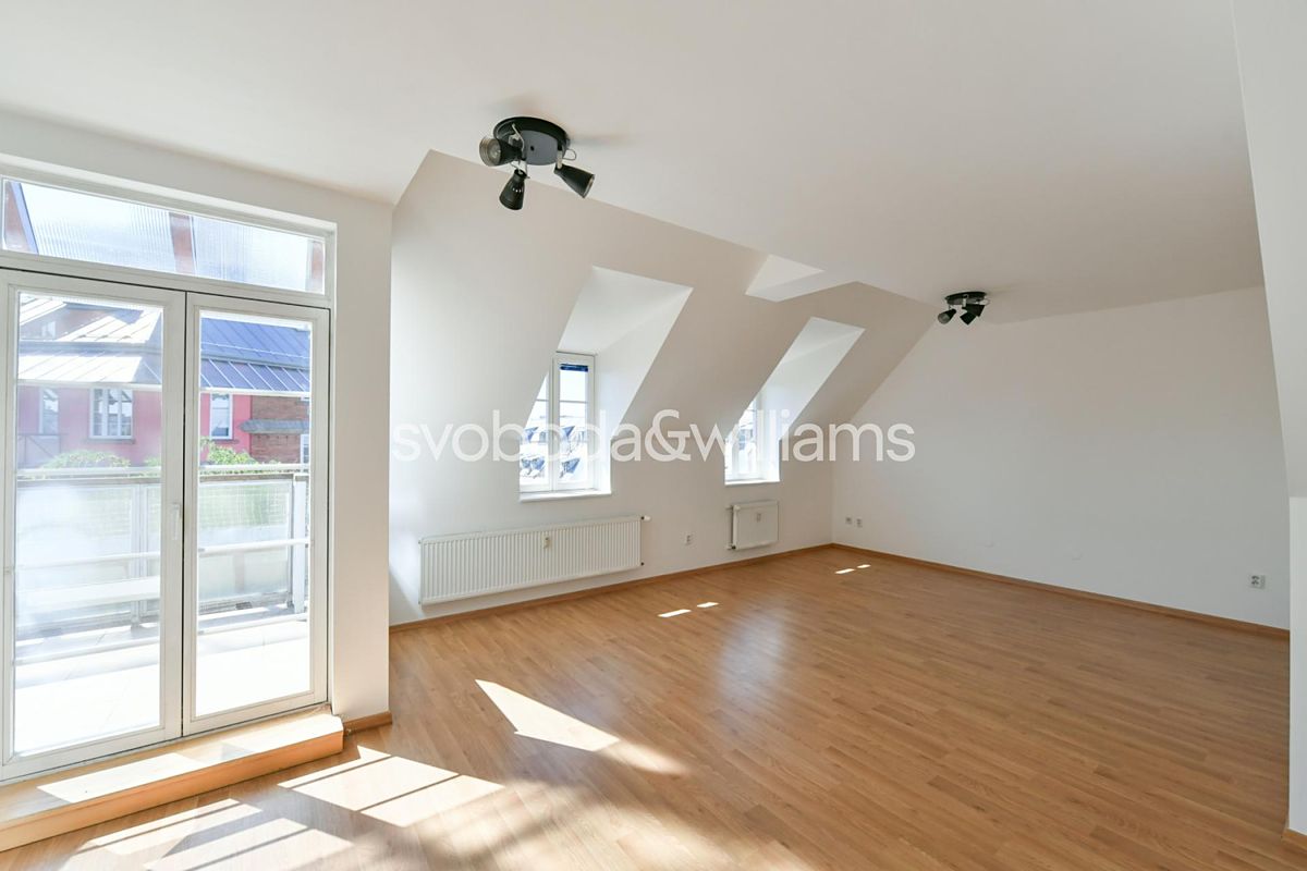 Pronájem bytu 2+kk 111 m²