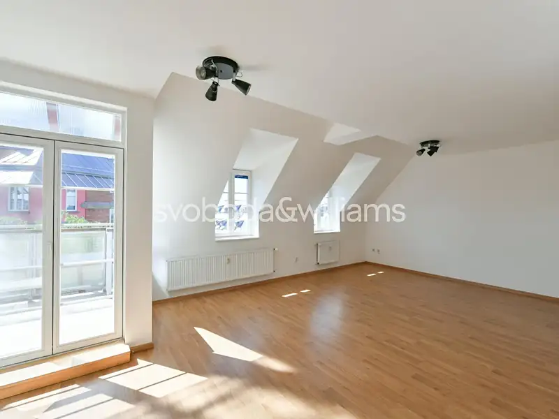 Pronájem bytu 2+kk 111 m², Praha – náhled fotky 1