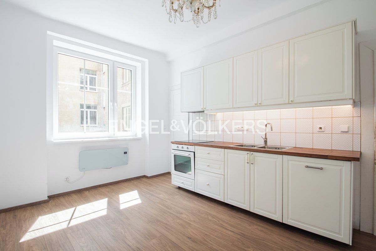 Pronájem bytu 1+1 70 m²