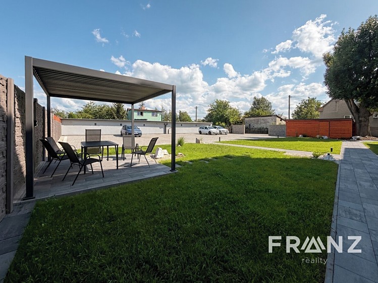 Pronájem bytu 2+1, 75 m² (16 z 21)