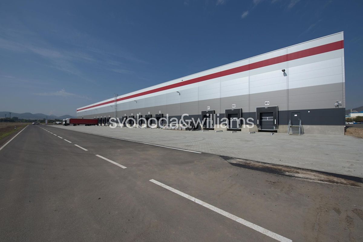 Pronájem výrobní haly, prostoru 6563 m² – fotografie 2