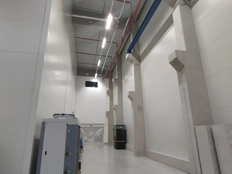 Pronájem skladového prostoru 1404 m², Most – náhled fotky 1
