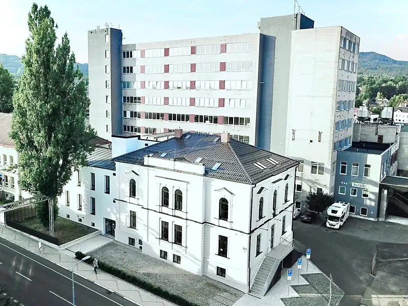 Pronájem výrobní haly, prostoru 438 m², Nový Bor – náhled fotky 2