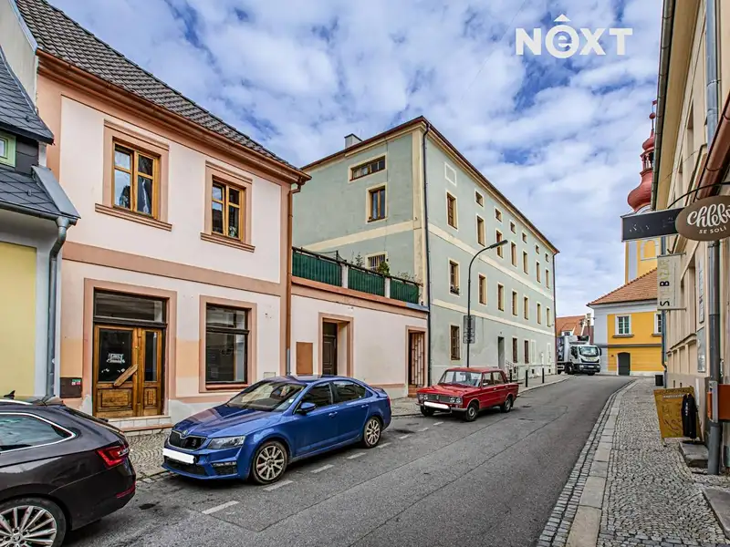 Prodej rodinného domu 265 m², pozemek 213 m², Kaplice – náhled fotky 1