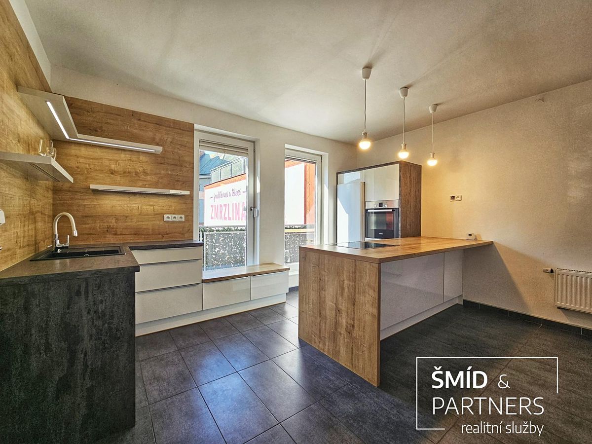 Pronájem rodinného domu 149 m², pozemek 268 m² – fotografie 2