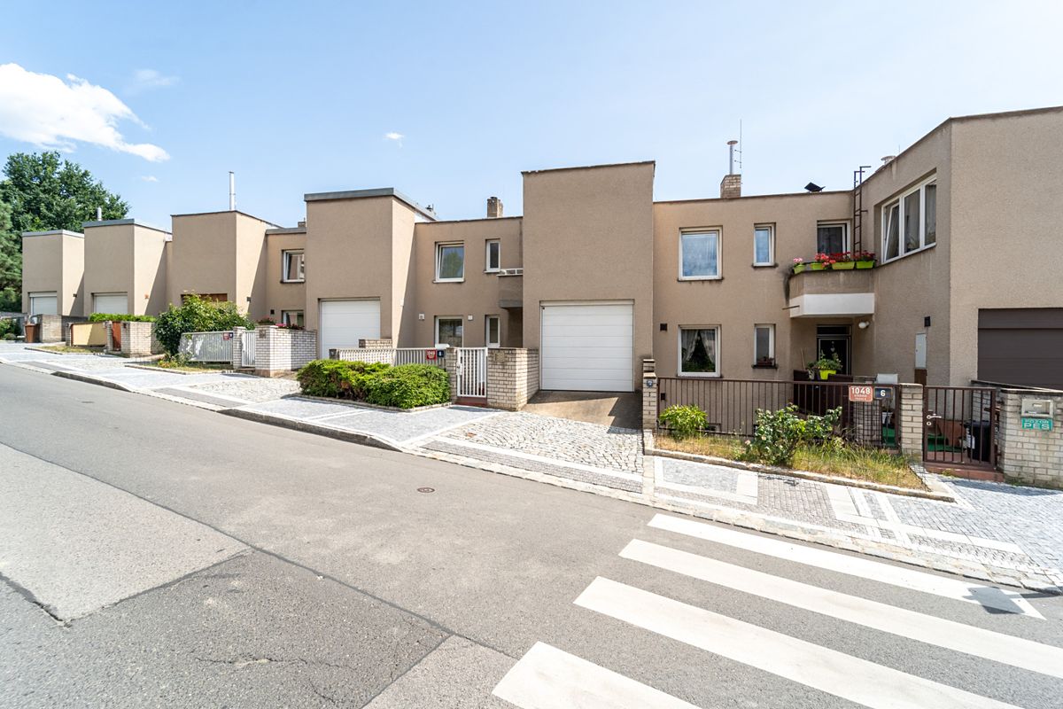 Prodej vícegeneračního domu 198 m², pozemek 317 m² – fotografie 2