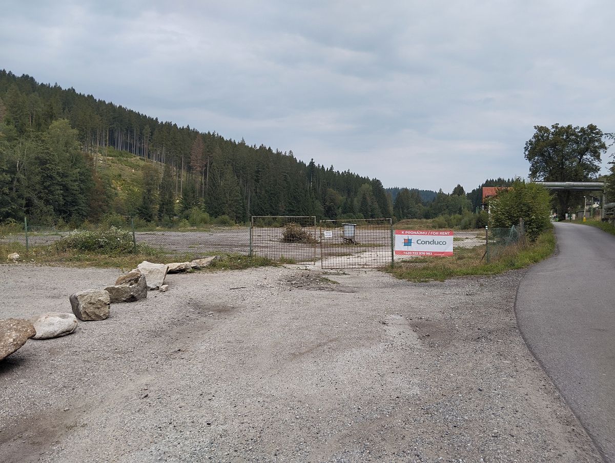 Pronájem komerčního pozemku 30000 m² – fotografie 5