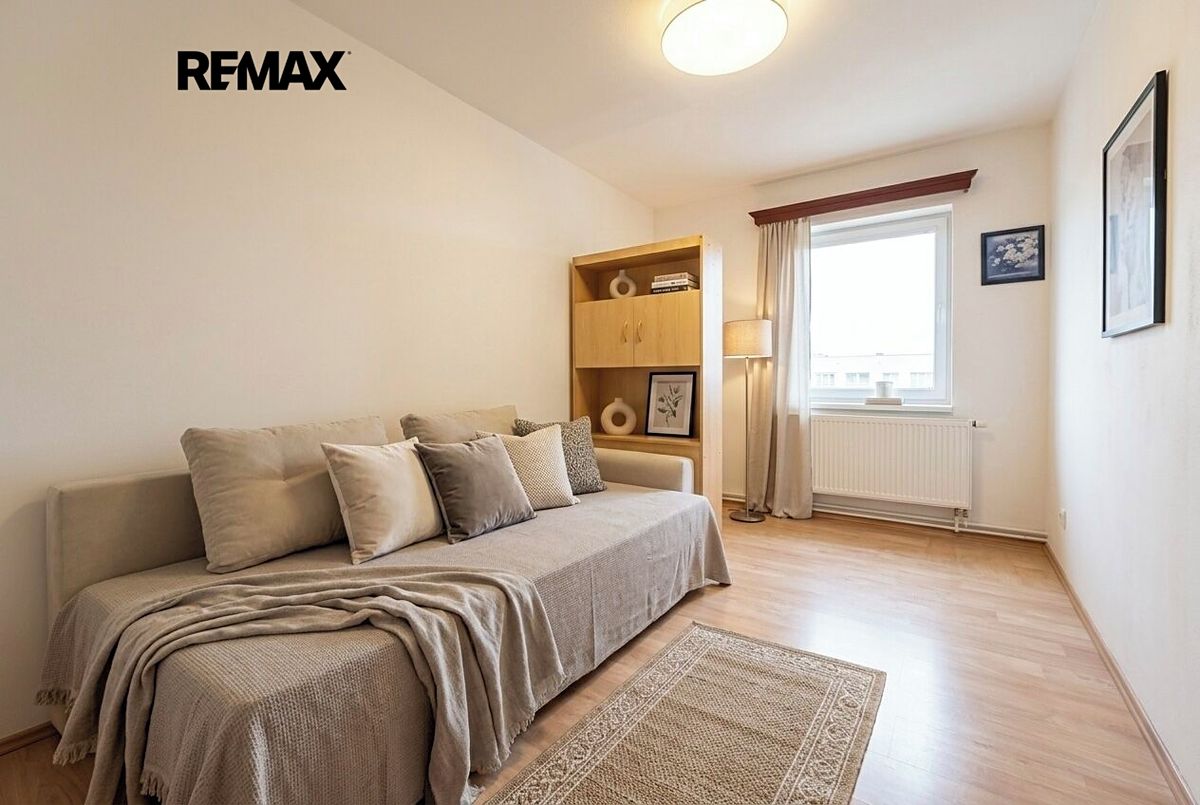 Prodej rodinného domu 300 m², pozemek 761 m² – fotografie 3