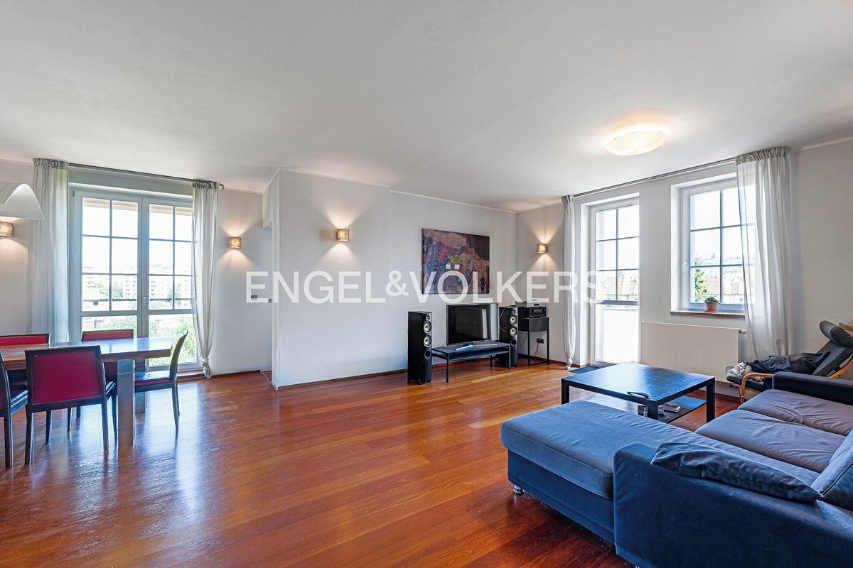 Pronájem bytu 5+kk 192 m²
