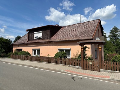 Prodej  rodinného domu 180 m², pozemek 2 504 m²