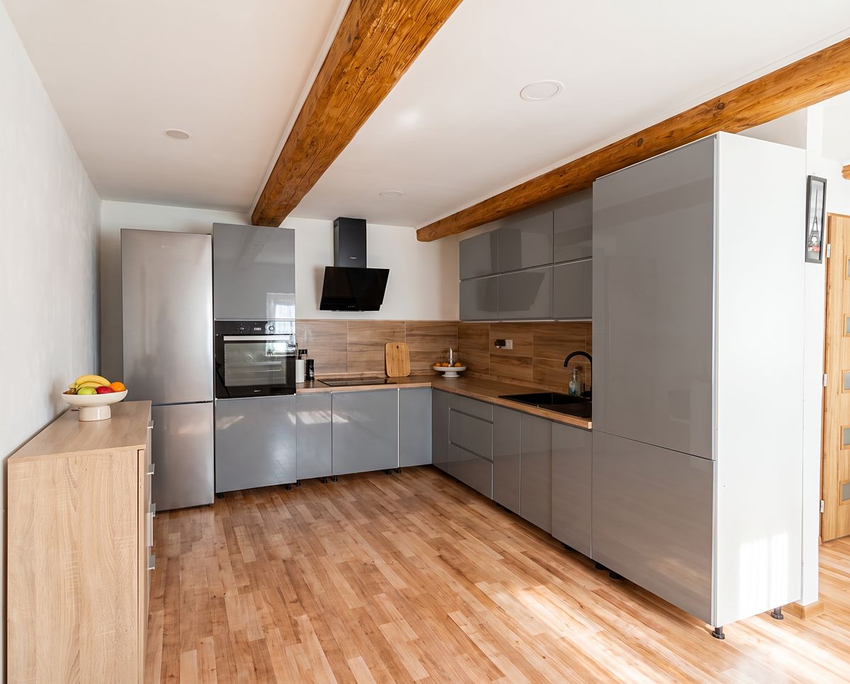Prodej rodinného domu 150 m², pozemek 555 m² – fotografie 2