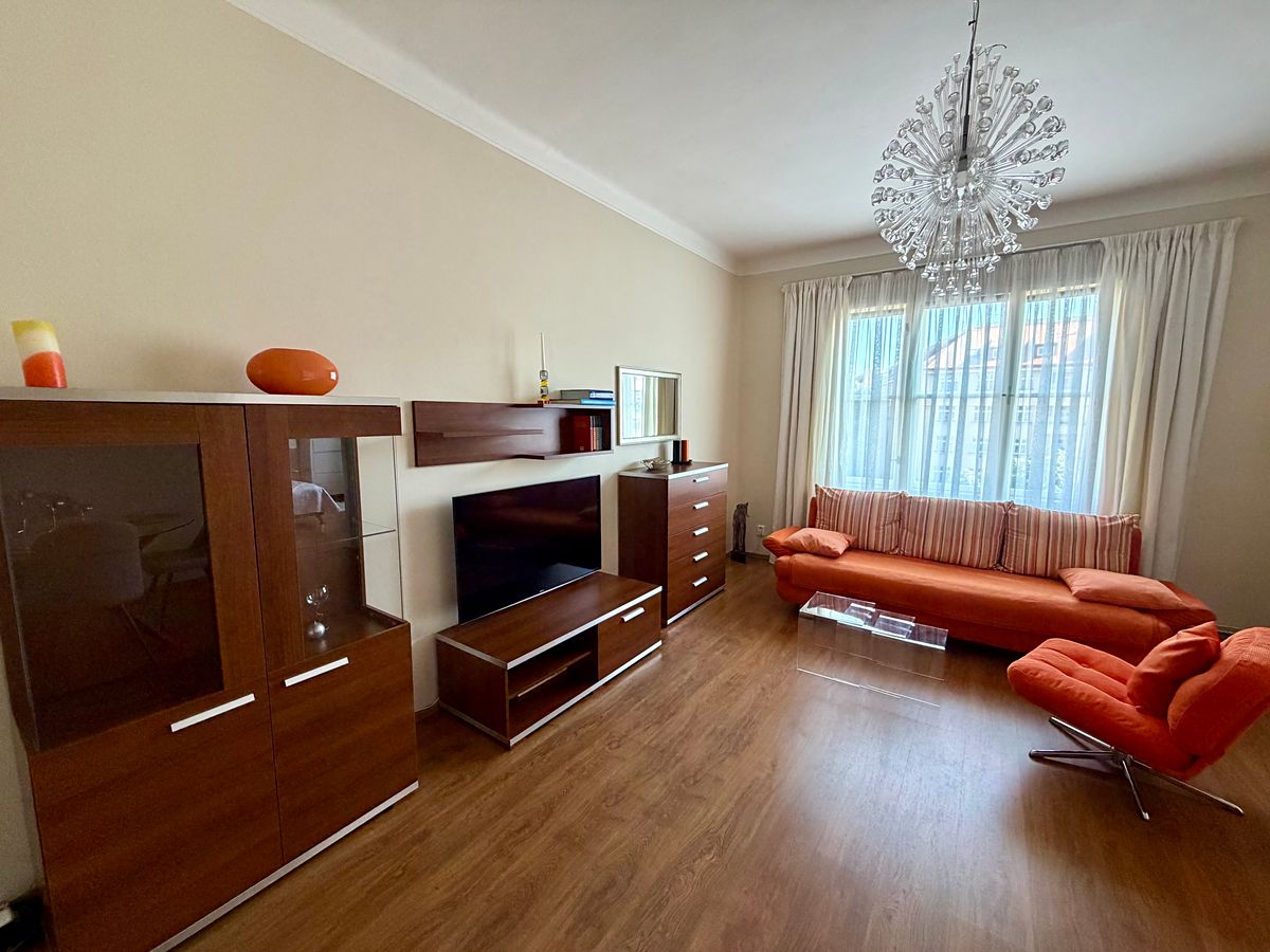 Pronájem bytu 2+1 70 m² – fotografie 2