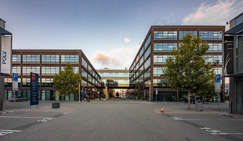 Pronájem kanceláře 228 m² – fotografie 2
