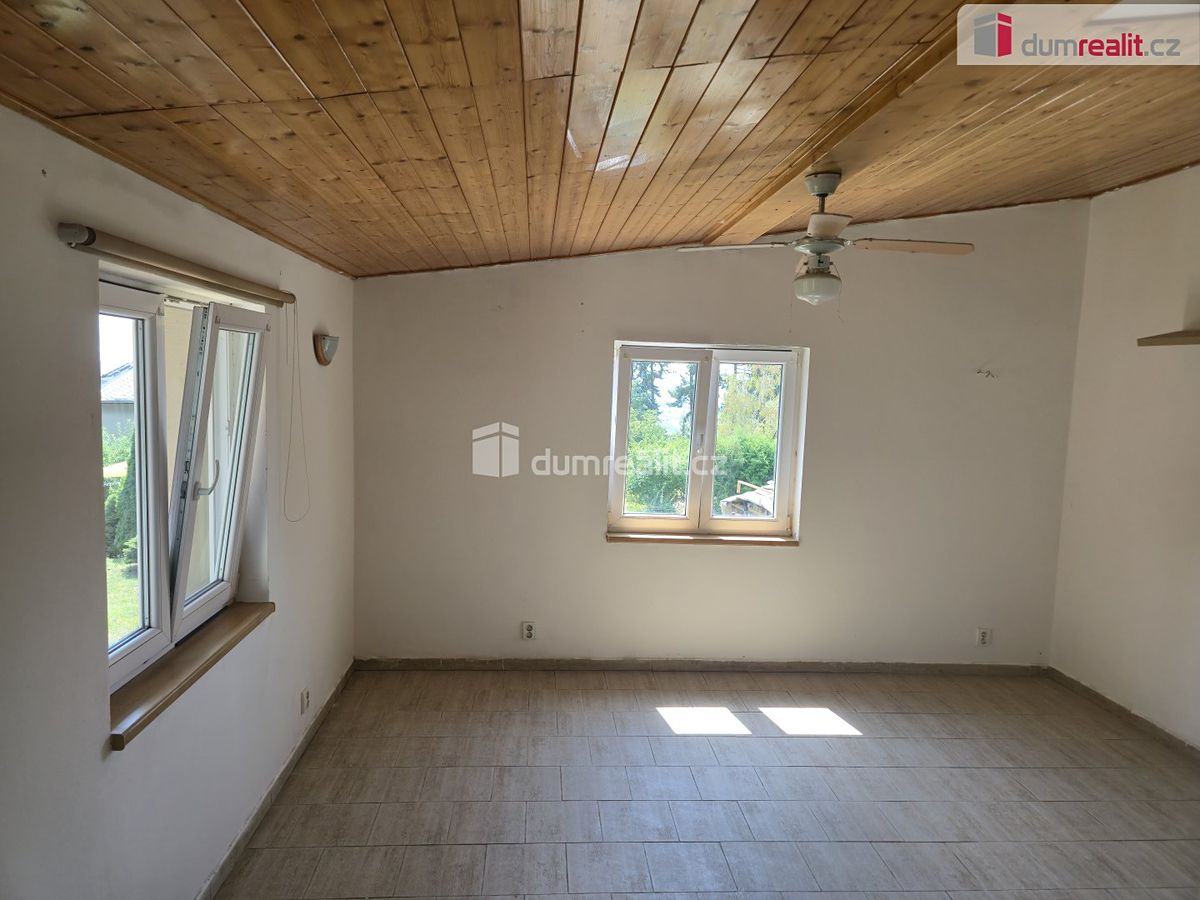 Prodej rodinného domu 140 m², pozemek 731 m² – fotografie 4