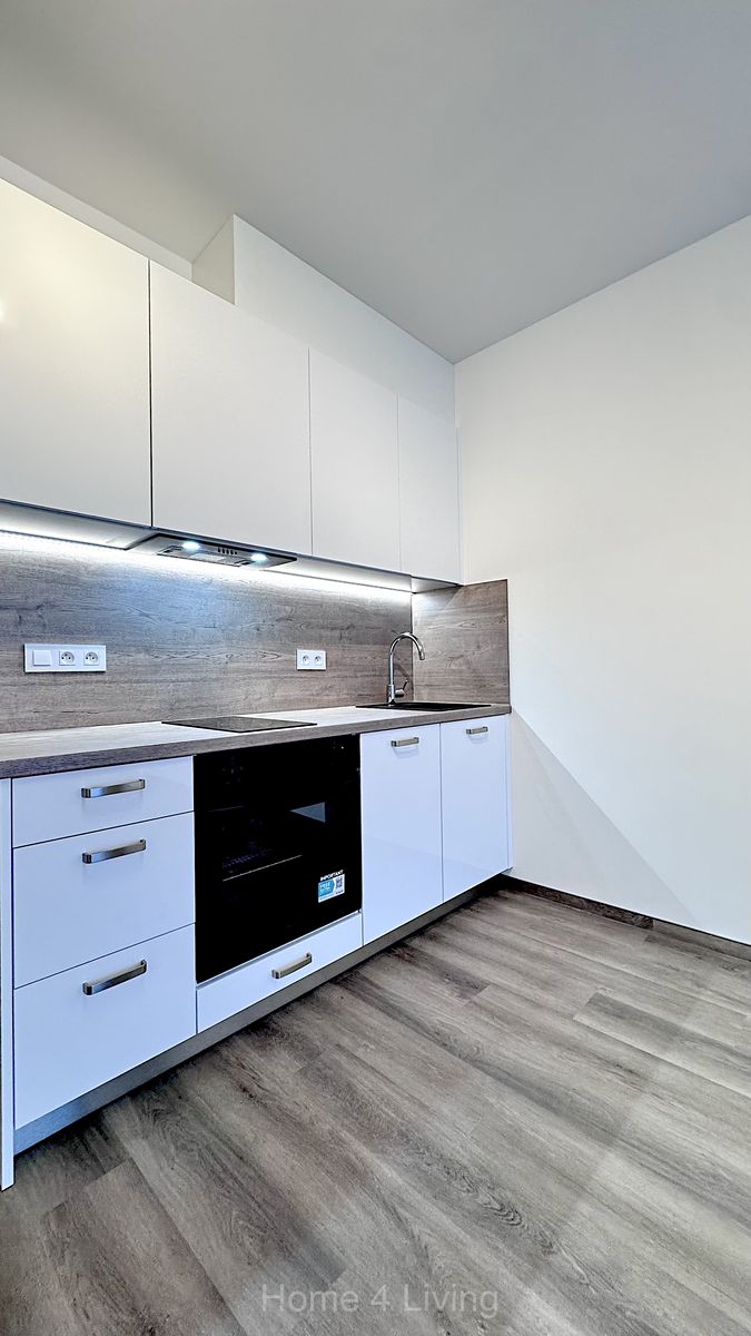 Pronájem bytu 1+kk 35 m²
