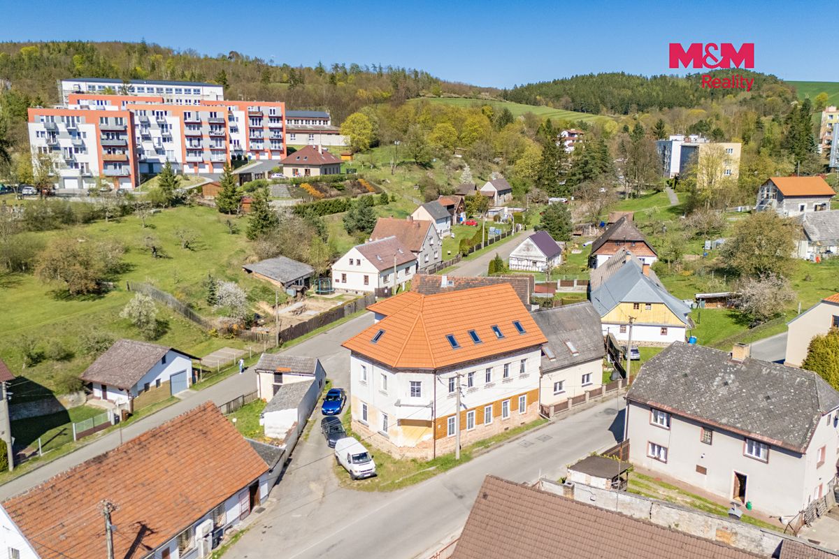 Prodej rodinného domu 430 m², pozemek 290 m² – fotografie 2