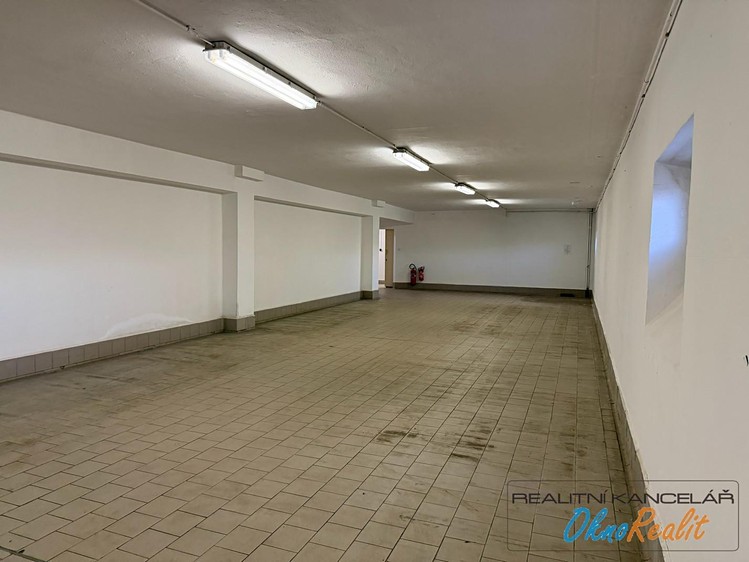 Pronájem komerčního prostoru, 200 m² (25 z 50)