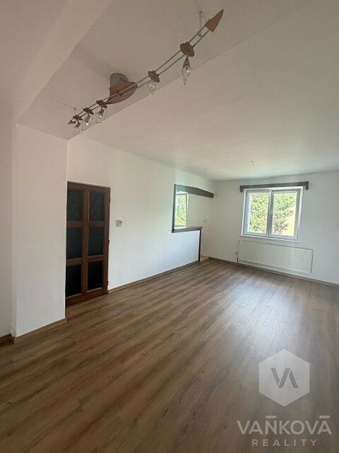 Pronájem bytu 3+1 60 m² – fotografie 4