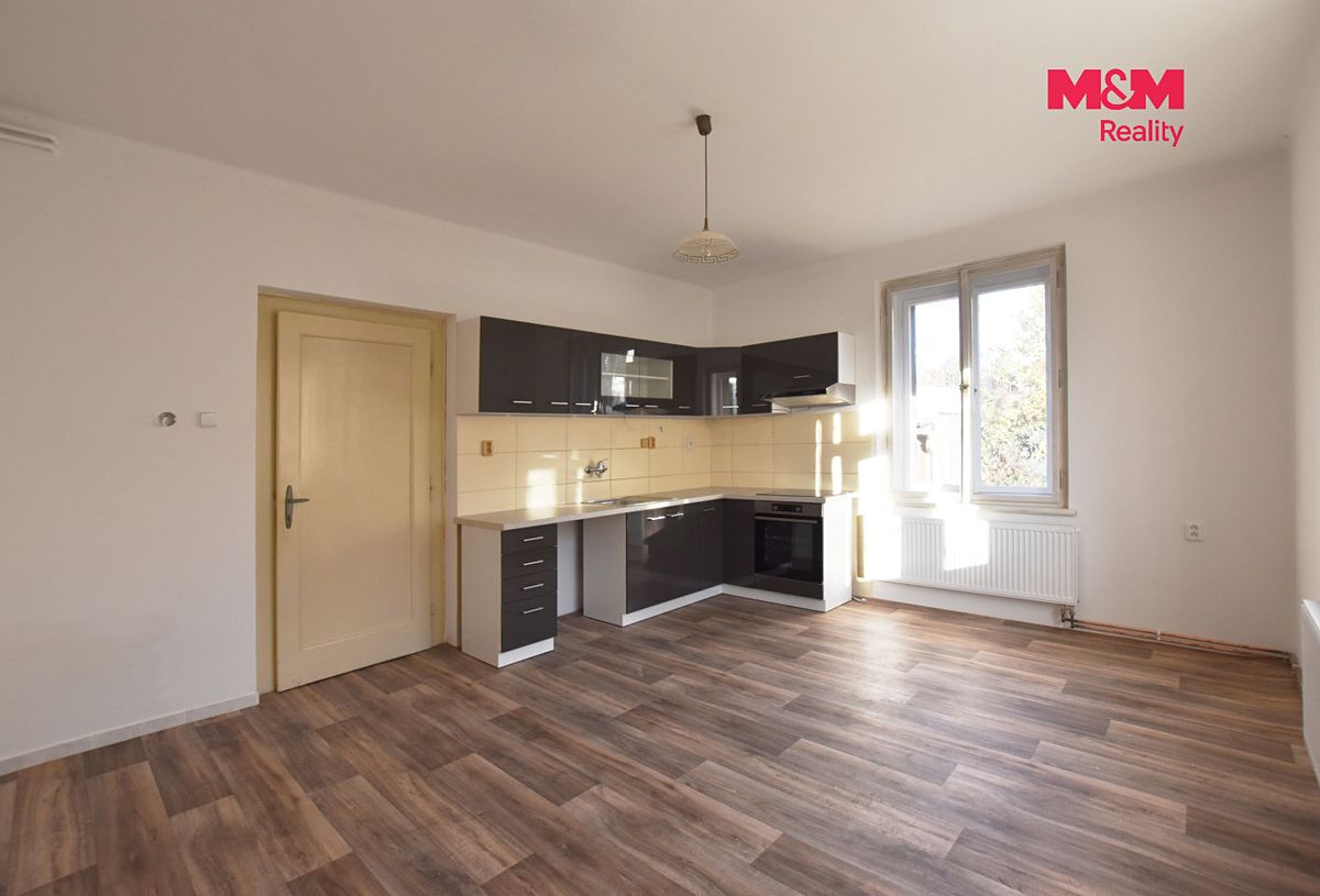 Pronájem rodinného domu 128 m², pozemek 569 m² – fotografie 3