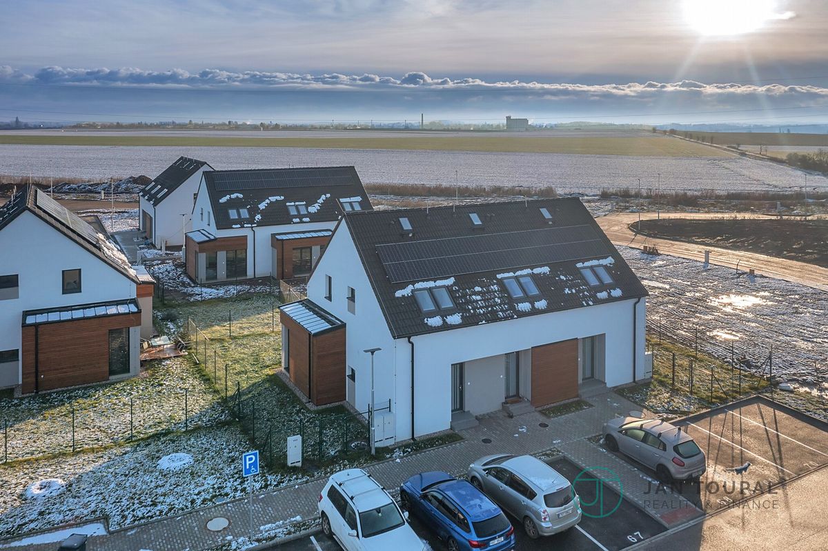 Pronájem bytu 3+kk 102 m²