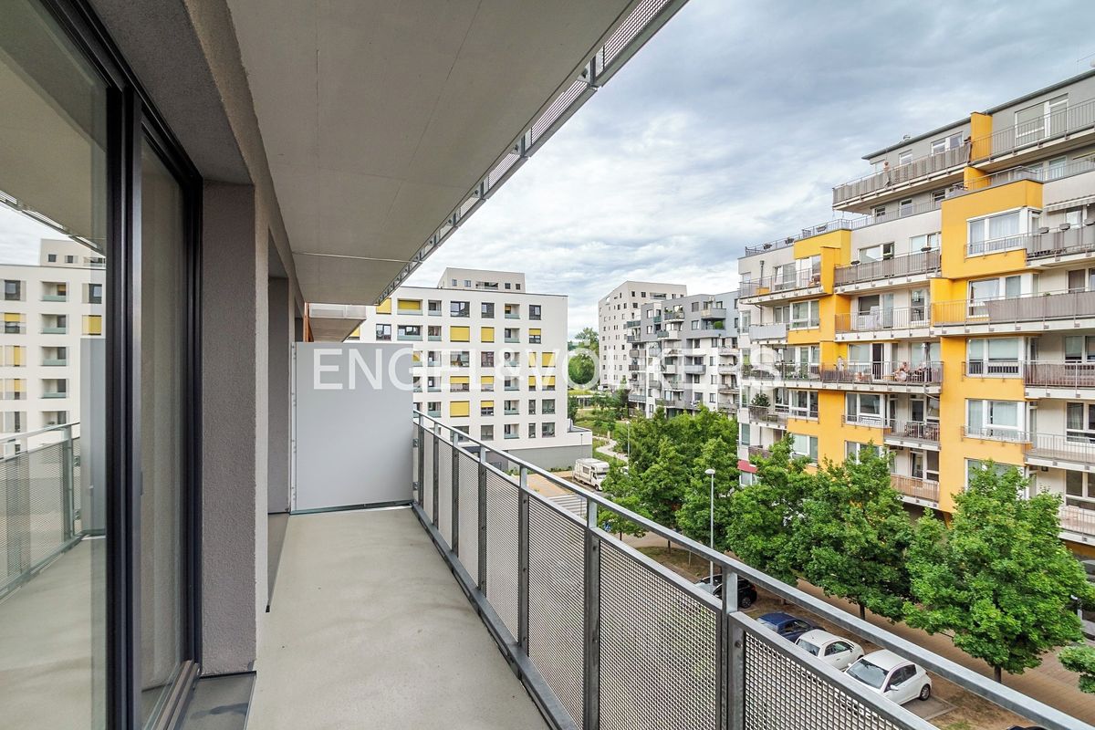 Pronájem bytu 2+kk 42 m² – fotografie 3