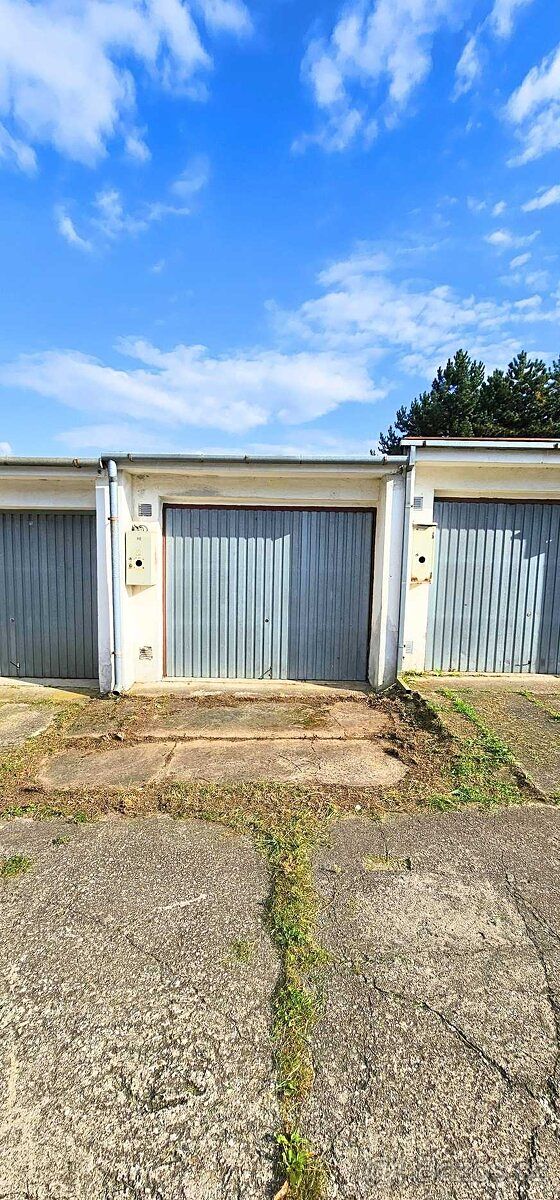 Prodej garáže 18 m², Staré Město – fotka 1 z 3